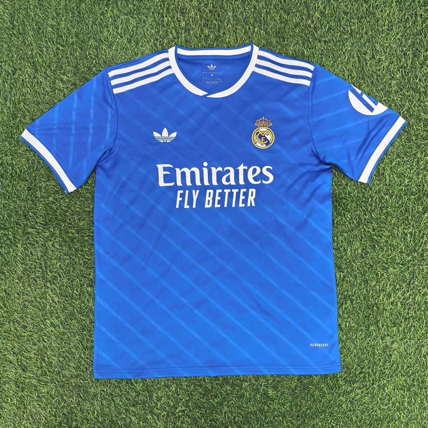 Real Madrid 25/26 Third fan version
