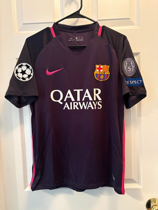 Barcelona 16/17 Away Retro (Suarez #9)